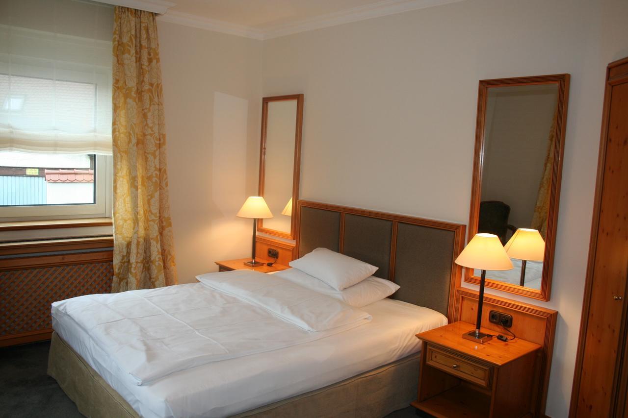 Kleines Hotel ฟอร์คไฮม์ ภายนอก รูปภาพ