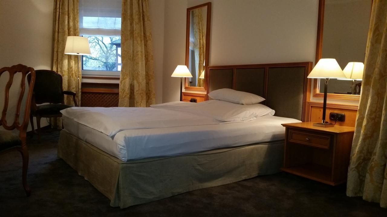 Kleines Hotel ฟอร์คไฮม์ ภายนอก รูปภาพ