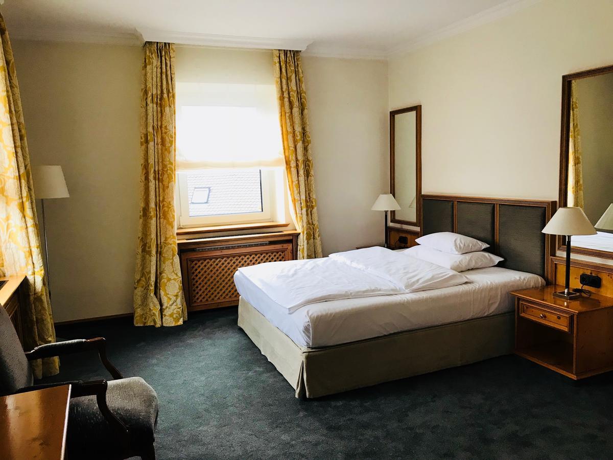Kleines Hotel ฟอร์คไฮม์ ภายนอก รูปภาพ